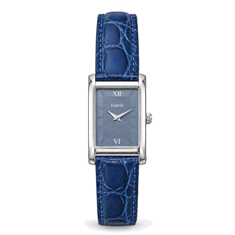 CURVY L’eleganza prende forma Elegance takes shape